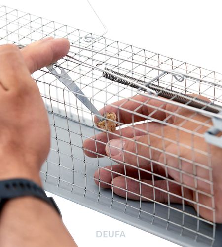 /assets/images/k/deufa-luna-blechboden-drahtkaefigrattenfalle-schritt-03-q9c2dyrech9ps3z.jpg