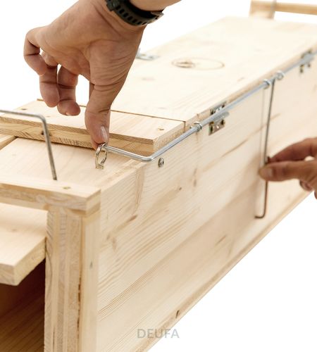 /assets/images/r/deufa-luna-holzkastenfalle-marder-schritt-08-qjxpyk73ky440v2.jpg